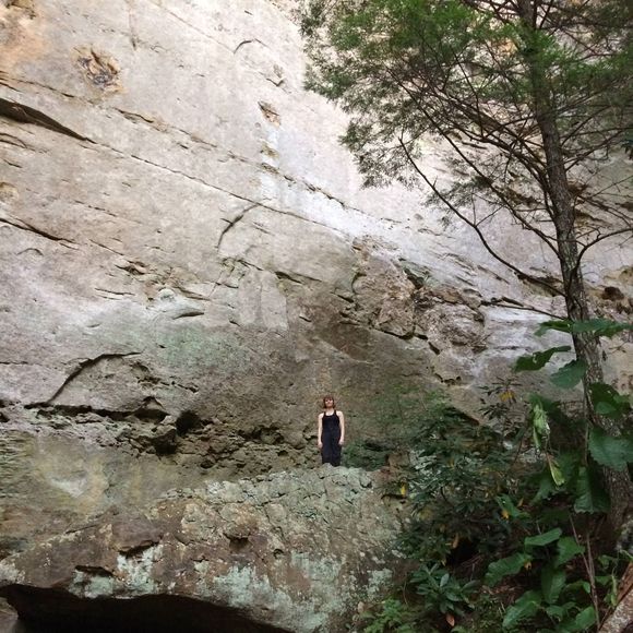 Meet your Posher, Sara - Picture 1 of 1